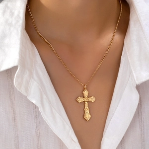 Baroque Cross Pendant Necklace Zinc Alloy Gold Plated Gothic Retro Relief Pattern Jewelry For Men Women