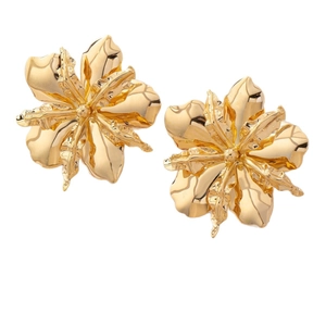 Golden 3D blooming flower stud earrings with irregular petals and polished metallic finish