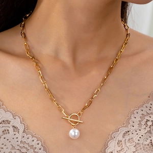 Elegante Collana A Catena A Graffetta Dorata Con Pendente Di Perla Artificial Chiusura A Gancio Gioielli In Lega Per Donna