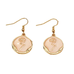 Boucles d'oreilles dorées avec pendentif fleur en émail rose pour un style élégant