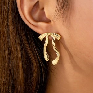 Bow Stud Earrings Elegant Alloy Ribbon Design Vintage Fashion Trendy Style Jewelry For Women Daily Wear Accessories