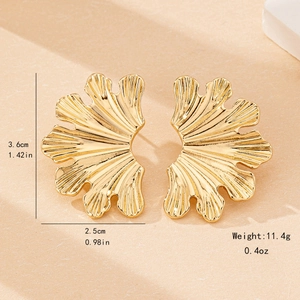 Elegant gold fan-shaped leaf stud earrings with irregular radial textures and gold finish