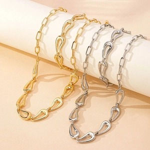 Ensemble de colliers élégants avec maillons gouttes évidés en doré et argenté