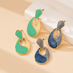Fashionable gold-framed hollow teardrop earrings with colorful marble oil drip finish