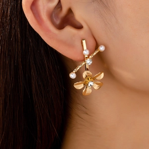 Elegante Blumen Ohrstecker Legierung Künstliche Perle Strass Floral Schmuck Für Frauen Party Alltag Mode