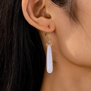 Boucles D'oreilles Pendantes Élégantes En Forme De Larme Avec Pendentif En Résine Et Crochet En Alliage Doré Pour Femmes Bijoux Chic