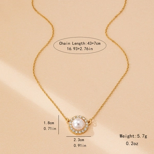 Elegante Perlenhalskette mit Goldkette und Zirkonia-Kreis inklusive Abmessungen