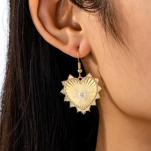 Herz-Ohrhänger Zinklegierung Strass Sonnenstrahl-Textur Vergoldet Haken Schmuck Damen Vintage Stil