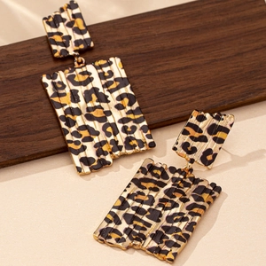 Fashion geometric leopard print rectangular drop earrings with gold textured finish