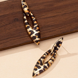 Retro geometric leopard print dangle earrings with dual-segment hollow metal design