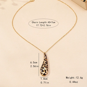 Collana a catena dorata con ciondolo leopardato a goccia e misure dettagliate