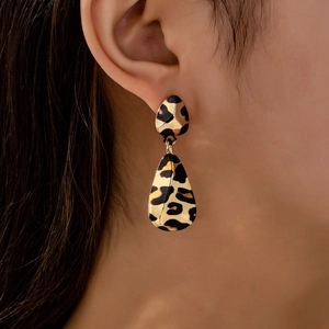 Boucles D'oreilles Pendantes Imprimé Léopard Mode Alliage De Zinc Géométrique Ton Or Style Rétro Bijoux Tendance Femmes