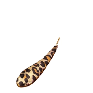 Collana chic con ciondolo a goccia leopardato e sottile catena dorata moda