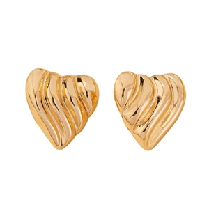 Elegant gold heart stud earrings with modern wavy texture and 3D artistic design