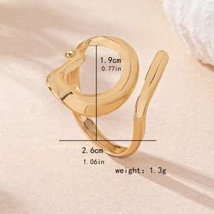 Minimalist gold wavy open ring with creative irregular design and size measurements