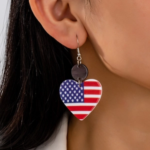 US Flag Heart Drop Earrings Patriotic Stars And Stripes Acrylic Wood Dangle Jewelry For Women