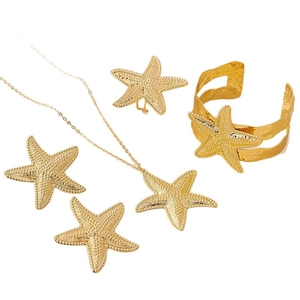 Ensemble de bijoux étoile de mer dorés avec collier, boucles, bague et bracelet jonc
