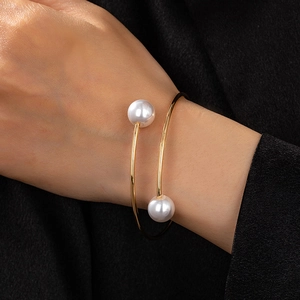 Bracelet Jonc Ouvert Mode Alliage Plaqué Or Avec Doubles Künstliche Perles D'imitation Bijoux Géométriques Minimalistes Pour Femmes