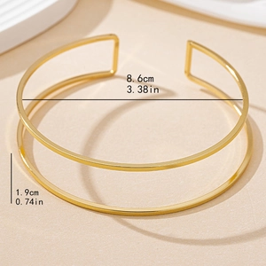 Minimalist double-layered gold metal choker necklace with 8.6cm width and 1.9cm opening