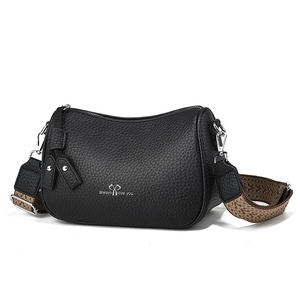 Elegante borsa a tracolla in pelle nera con tracolla jacquard a motivi e forma Boston