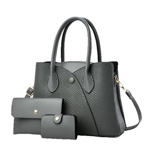 Schickes 3-teiliges graues Shopper-Set aus Leder mit Textur und goldenen Beschlägen