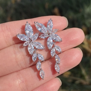 Long Drop Tassel Earrings For Women Inlaid AAA Cubic Zirconia Flower Leaf Shape Elegant Luxury Bridal Wedding Jewelry