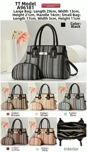Dettagli della borsa grande e della pochette piccola con dimensioni specifiche