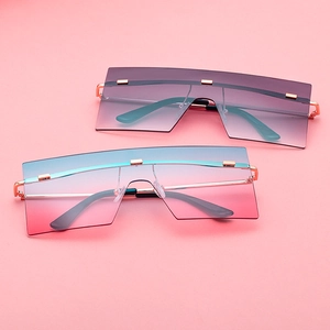 Lunettes de soleil oversize sans monture avec verres dégradés et monture dorée