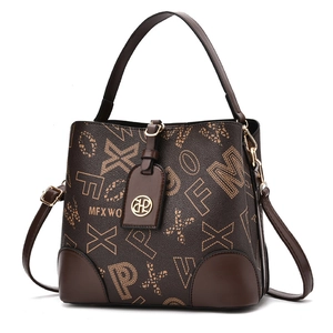 Sac seau marron à imprimé lettres avec poignée en cuir et bandoulière réglable