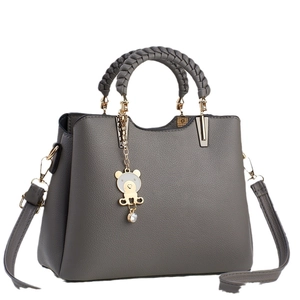 Sophisticated dark grey荔枝纹 faux leather handbag with woven handle and gold bear charm