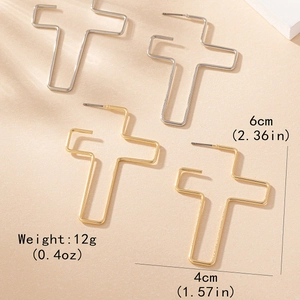 Moderne hohle Kreuzohrringe in Gold und Silber, 6cm hohe minimalistische geometrische Form
