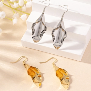 Boucles d'oreilles pendantes irrégulières en forme de feuille, dorées et argentées