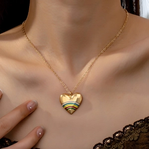 Regenbogen Emaille Herz Anhänger Halskette Vergoldete Zinklegierung Trendiger Schmuck Für Damen Täglich Mode