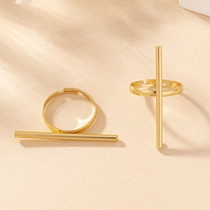 Minimalist adjustable open gold ring set featuring geometric bar lines and polished finish