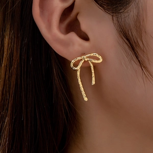 Elegant Zinc Alloy Bow Stud Earrings Dainty Hammered Texture Ribbon Tassel Fashion Jewelry For Women