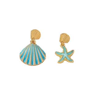 Asymmetric starfish and seashell earrings with blue enamel in gold finish