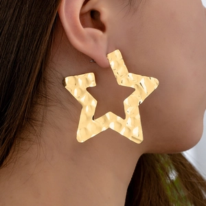 Hollow Star Stud Earrings Large Hammered Alloy Geometric Statement Jewelry For Women Fashion Minimalist Elegant Gold Silver