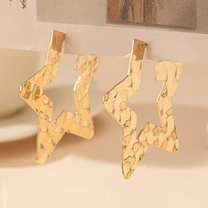 Hammered gold hollow star stud earrings with 18K gold plating for a minimalist look