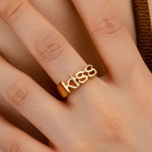 Kiss Buchstaben Ring Hohllegierung Punk Mode Schmuck Für Frauen Vielseitig Poliertes Metall Finger Zubehör