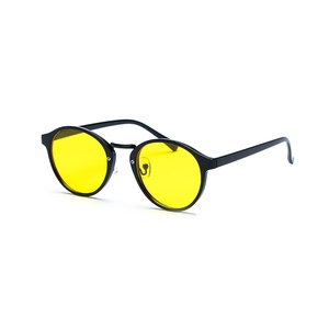 Retro round sunglasses with black frames and yellow lenses for a vintage fashion look