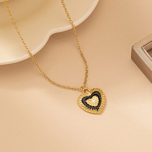 Vintage Heart Pendant Necklace Zinc Alloy Black Enamel Sunburst Star Pattern French Style Minimalist Elegant Jewelry