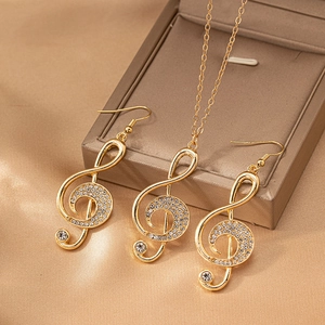 Collier Pendentif Note De Musique Clé De Sol Et Boucles D'oreilles Crochet Alliage Strass Blanc Bijoux Élégants Pour Femmes Plaqué Or