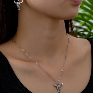 Antique Silver Alloy Bull Skull Necklace And Hook Earrings Retro Bohemian Ethnic Western Style For Women Accessory Decor