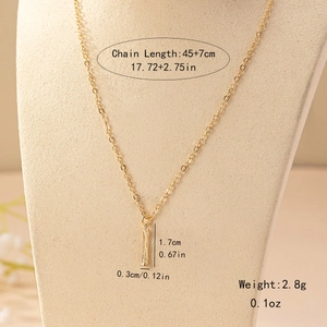 Detailed size chart of gold bamboo pendant necklace with length and weight measurements