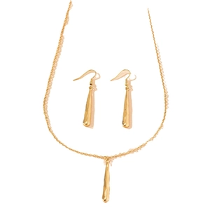 Elegantes goldenes Schmuckset mit Tropfenanhänger Halskette und passenden Ohrhängern