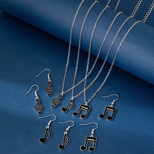 Parure bijoux notes de musique avec collier argenté et boucles d'oreilles noires