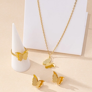 Parure de bijoux papillon dorée avec collier, bague ouverte et boucles d'oreilles