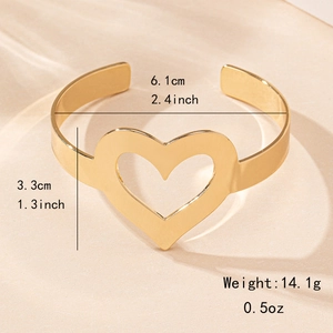 Bracelet jonc doré évidé en forme de cœur, largeur 6,1 cm et poids 14,1 g style élégant