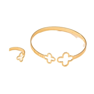 Parure de bijoux dorée élégante avec trèfle à quatre feuilles ajouré, bague et jonc