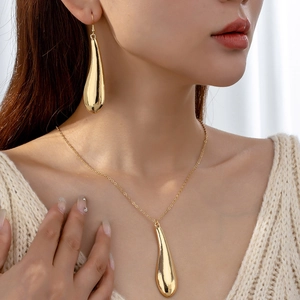 Collier Et Boucles D'oreilles Goutte D'eau Bijoux Alliage Poli Mode Minimaliste Femmes